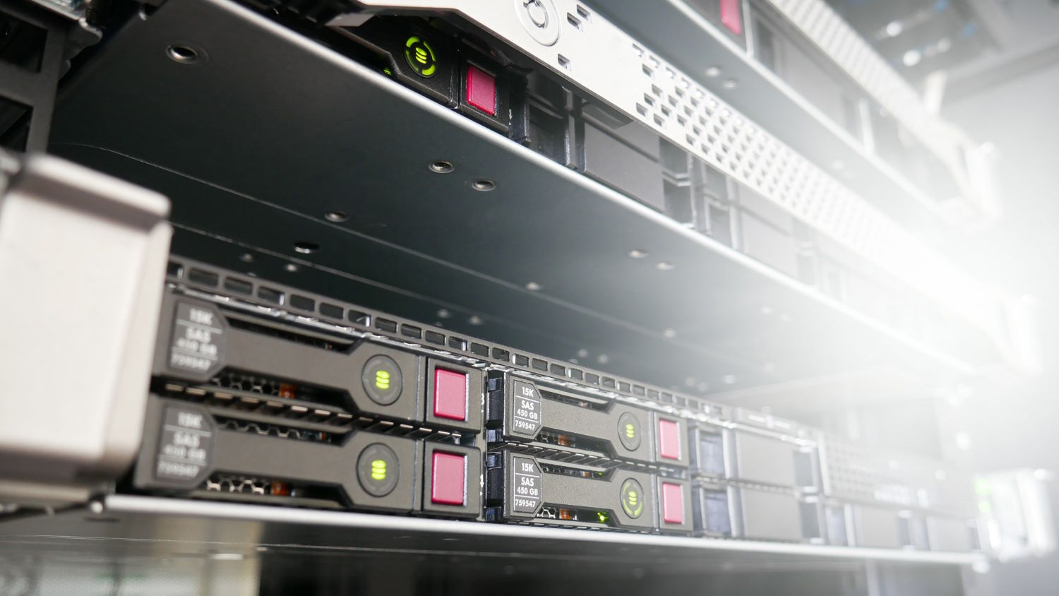 Dell PowerEdge: seria serwerów rewolucjonizujących infrastrukturę danych